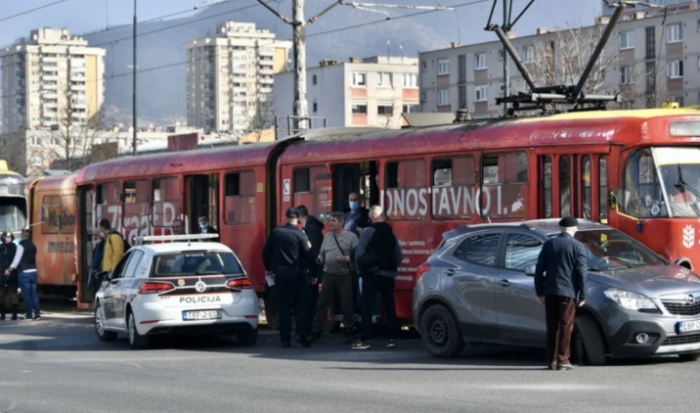 Pročitajte više o članku Sarajevo: sudar tramvaja i automobila na Otoci