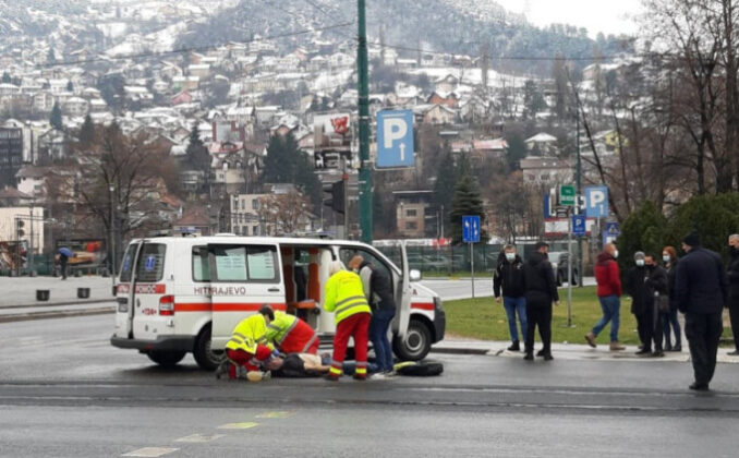 Pročitajte više o članku Sarajevo: Muškarcu na pješačkom prijelazu kod SCC-a ukazana pomoć