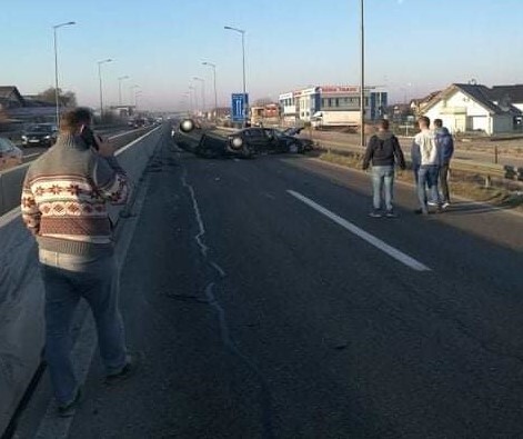 Pročitajte više o članku Teška saobraćajna nesreća kod Banja Luke: Povrijeđene osobe prevezene u UKC RS