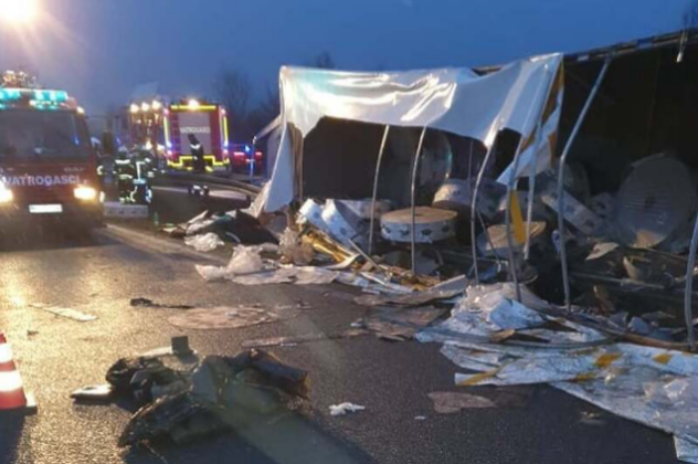 Pročitajte više o članku Četvero poginulih u nesreći na hrvatskom autoputu blizu granice s BiH