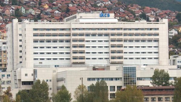 Pročitajte više o članku Iz KCUS-a odgovorili Konakoviću otkuda povećanje za 200 hospitaliziranih