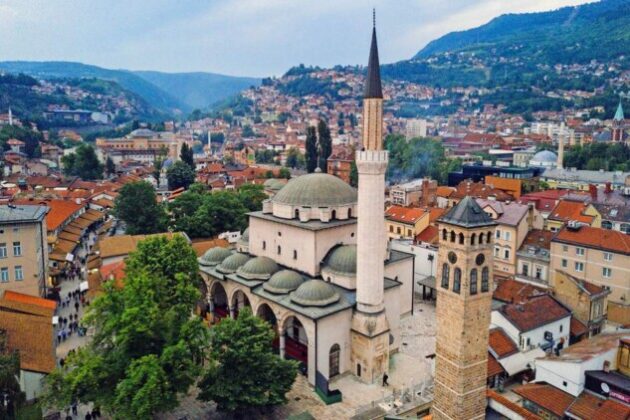 Pročitajte više o članku Srbija i BiH vraćaju mjere, uvode policijski sat i lockdown: “Mi smo žarište Europe”, Sarajevo najteže!