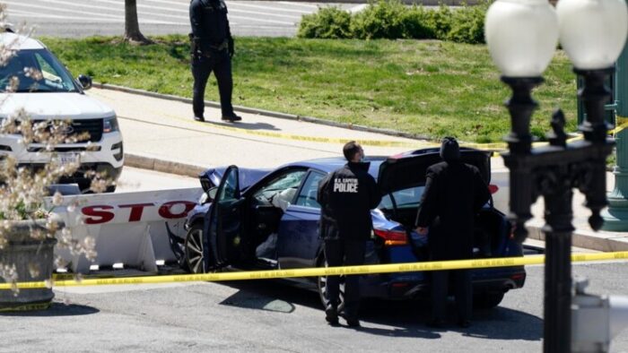 Pročitajte više o članku Washington – Capitol Hill: Ubijen napadač, preminuo i jedan policajac