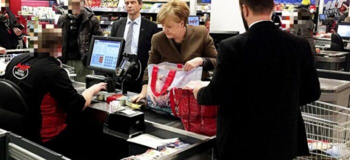 Pročitajte više o članku Angela Merkel opljačkana u centru Berlina