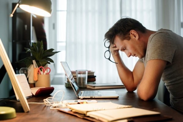 Pročitajte više o članku Kako stalni stres na poslu može promijeniti vašu ličnost – nažalost ne na bolje