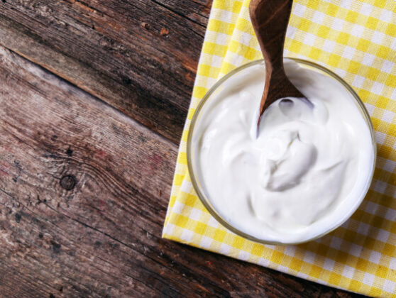 Pročitajte više o članku Iznenađujući učinak jogurta na vaš imunološki sistem