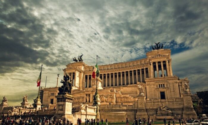 Pročitajte više o članku Prvi evropski turisti počeli stizati u Italiju