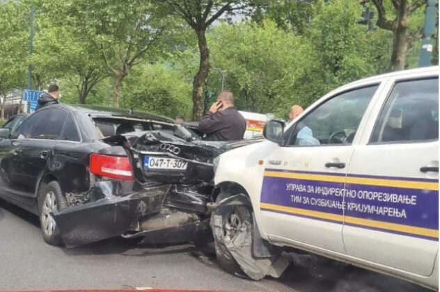 Pročitajte više o članku Sarajevo: Sudar četiri vozila na Alipašinom Polju, jedna osoba povrijeđena