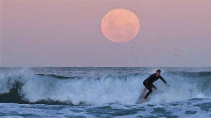 Pročitajte više o članku “Super cvjetni krvavi Mjesec” iznad plaže Bondi u Sydneyu