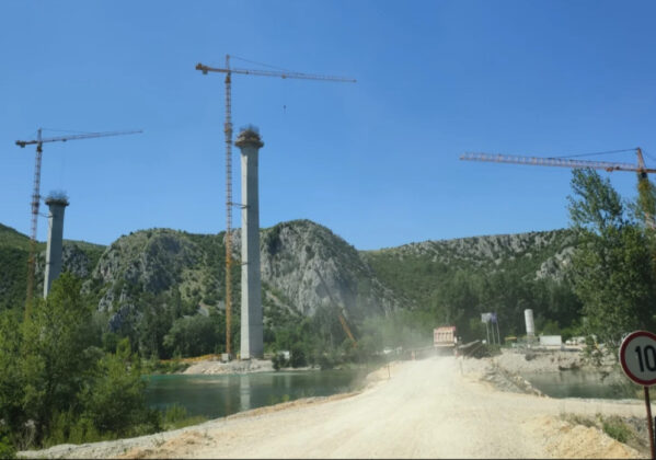 Pročitajte više o članku Šta gradnja autoputa kroz Hercegovinu donosi mještanima i lokalnim zajednicama