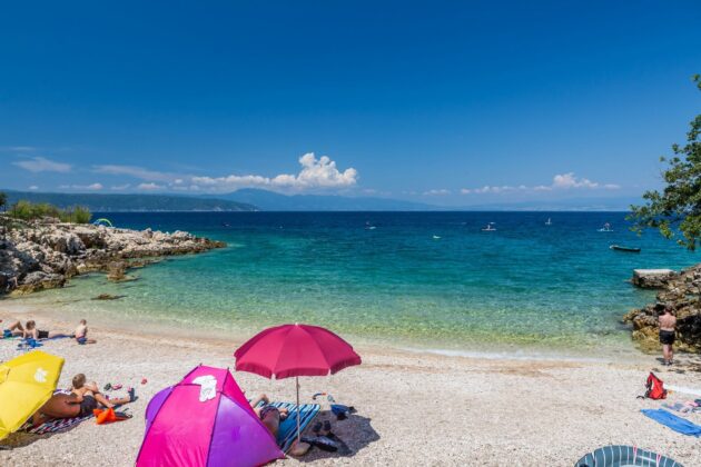 Pročitajte više o članku Zbog ove plaže hiljade turista dolazi na otok Krk
