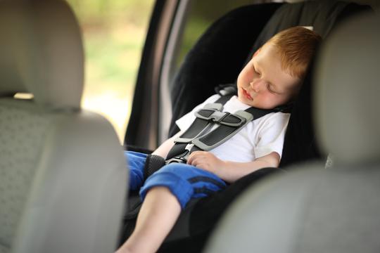 Pročitajte više o članku Nikada ne ostavljajte dijete samo u vozilu