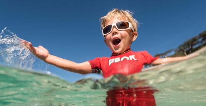 Pročitajte više o članku Kako odabrati najbolje sunčane naočale za dijete