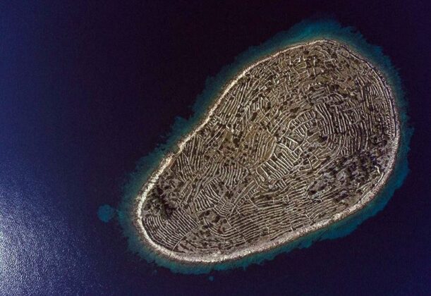 Danas, ovo malo ostrvo je pod zaštitom UNESCO-a i služi kao svjedočanstvo jedne historije