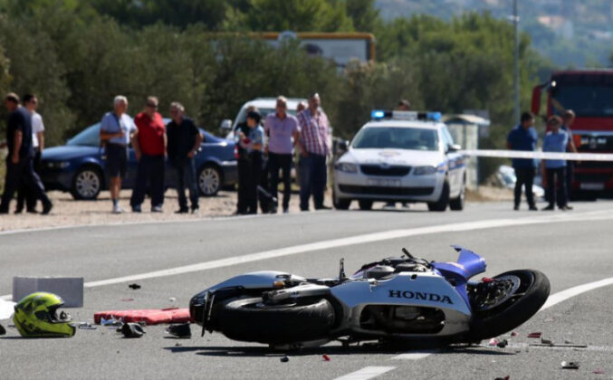 Pročitajte više o članku Motociklom usmrtio pješakinju, i vozač je teško povrijeđen