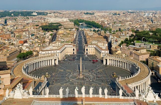 Pročitajte više o članku Vatikan prvi put otkrio šta posjeduje od nekretnina