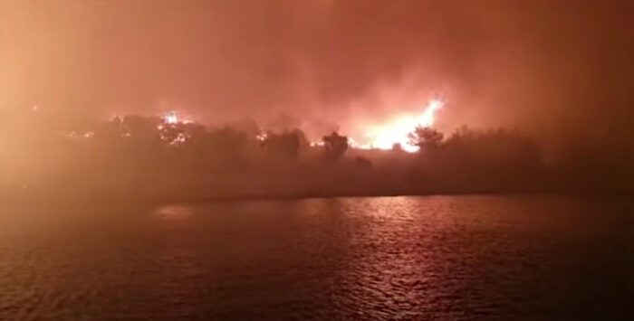 Pročitajte više o članku Hrvatska: Zbog požara hitno evakuisano 50-ak ljudi (VIDEO)