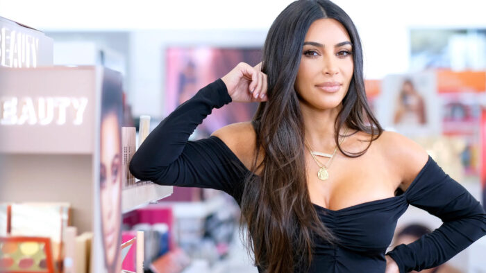 Pročitajte više o članku Kim Kardashian gasi svoju kozmetičku liniju najvjerovatnije zbog jednog razloga