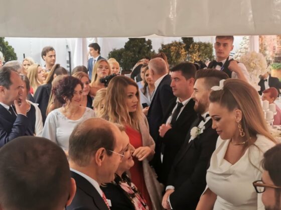 Pročitajte više o članku Vjenčanje o kojem priča cijeli grad: Jasmina Izetbegović i Ćamil Humačkić (FOTO)