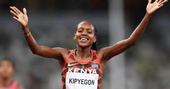 Pročitajte više o članku Afrička atletičarka postavila je novi olimpijski rekord i osvojila zlato u finalu na 1500 metara za žene