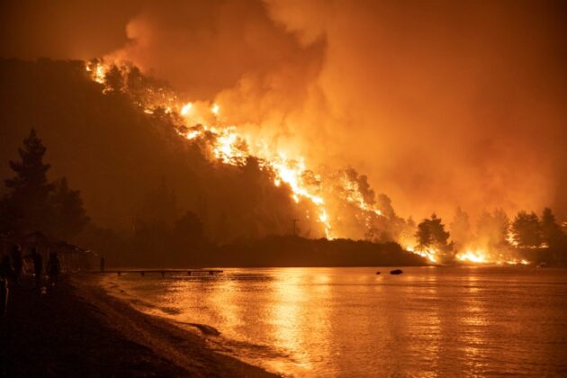 Pročitajte više o članku Požari gutaju jug Europe, snimka iz Grčke zgrozila svijet: “Cijela Grčka je spaljena”