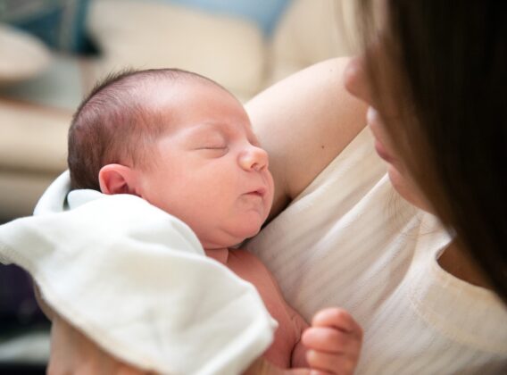 Pročitajte više o članku Naučite bebu da spava duže – Donosimo vam 5 savjeta
