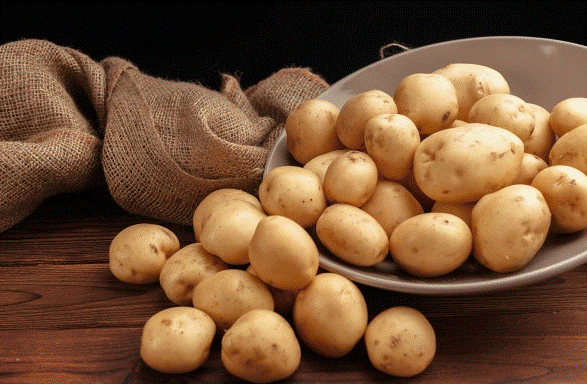 Pročitajte više o članku Krompir je izuzetno ZDRAVO povrće, a ukoliko se spremi pravilno NE DEBLJA