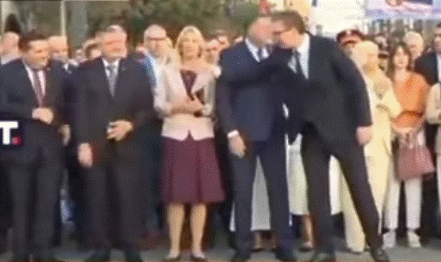 Pročitajte više o članku Stevandić pružio ruku Vučiću, a ovaj mu samo mahnuo (VIDEO)