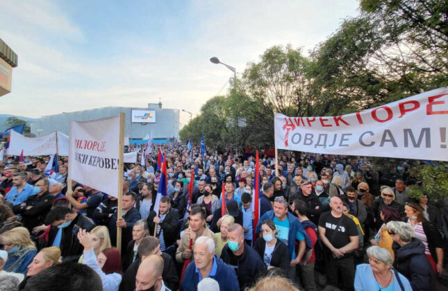 Pročitajte više o članku Protesti u Banja Luci: Opozicija poručila Dodiku da je gori od lopova
