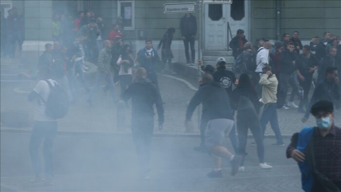 Pročitajte više o članku Slovenija: Policija u Ljubljani vodenim topom i suzavcem rastjerala demonstrante