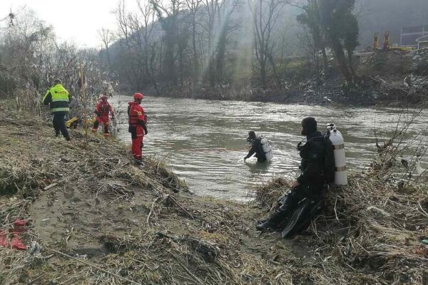 Pročitajte više o članku Pronađeno tijelo u rijeci Bosni kod Žepča, pretpostavlja se da je riječ o drugom radniku iz Turske