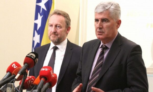 Pročitajte više o članku Izetbegović i Čović ‘poslani u mirovine’ uz 15.000 eura otpremnine