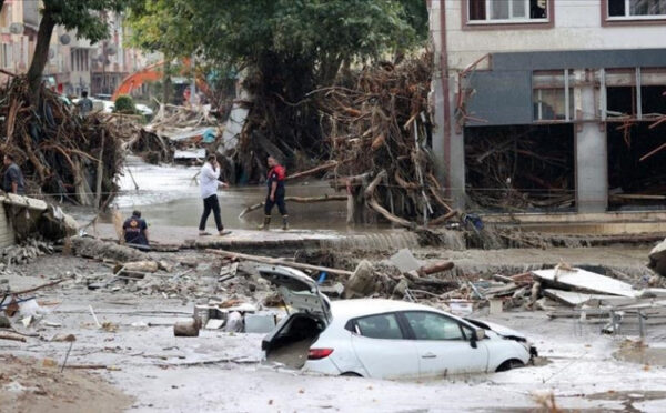 Pročitajte više o članku Stravičan VIDEO SNIMAK poplave u Turskoj