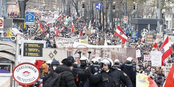 Pročitajte više o članku U Beču hiljade građana na protestu protiv korona mjera, ima sukoba i sa policijom!
