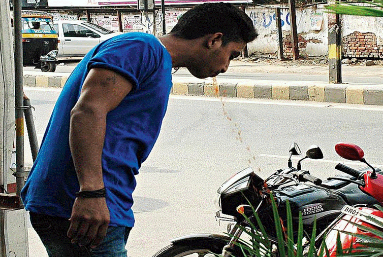 Pročitajte više o članku Indija se bori protiv odvratne navike pljuvanja na ulicama