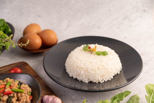 Pročitajte više o članku Iznenađenje! Bijela riža je zapravo bolja od smeđe riže