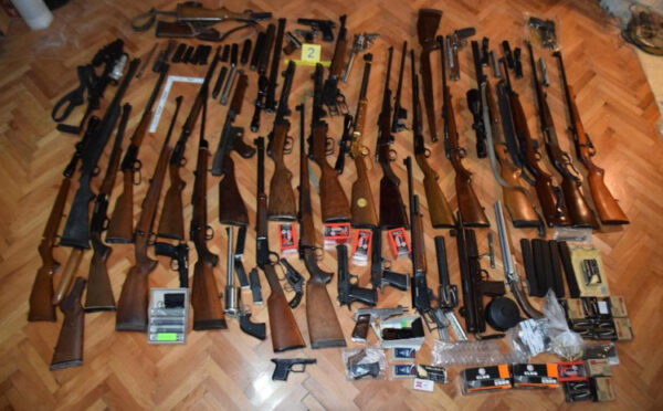 Pročitajte više o članku Akcija “Storage 2” aktuelizirala i problem ilegalnog oružja u BiH