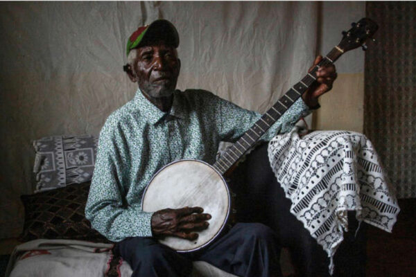 Pročitajte više o članku 92-godišnji malavijski pjevač postao poznat na TikToku