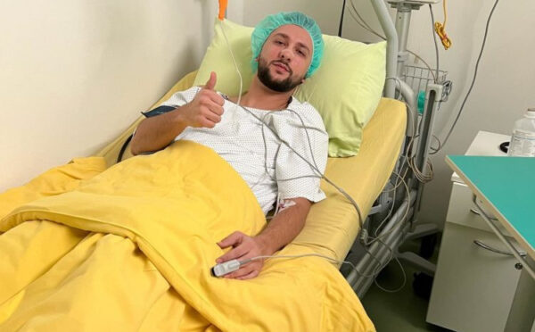 Pročitajte više o članku Zapjevao iz bolničkog kreveta: Denial Ahmetović nakon operacije