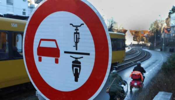 Pročitajte više o članku U Njemačkoj se pojavio novi saobraćajni znak: Znate li šta znači