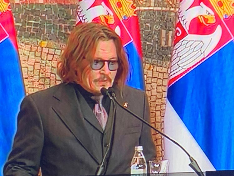 Pročitajte više o članku Johnny Depp odlikovan u Srbiji: Emir Kusturica je moj brat