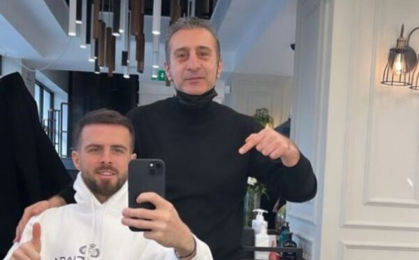 Pročitajte više o članku Rezultati presađivanja su tu, Pjanić se pohvalio novom frizurom