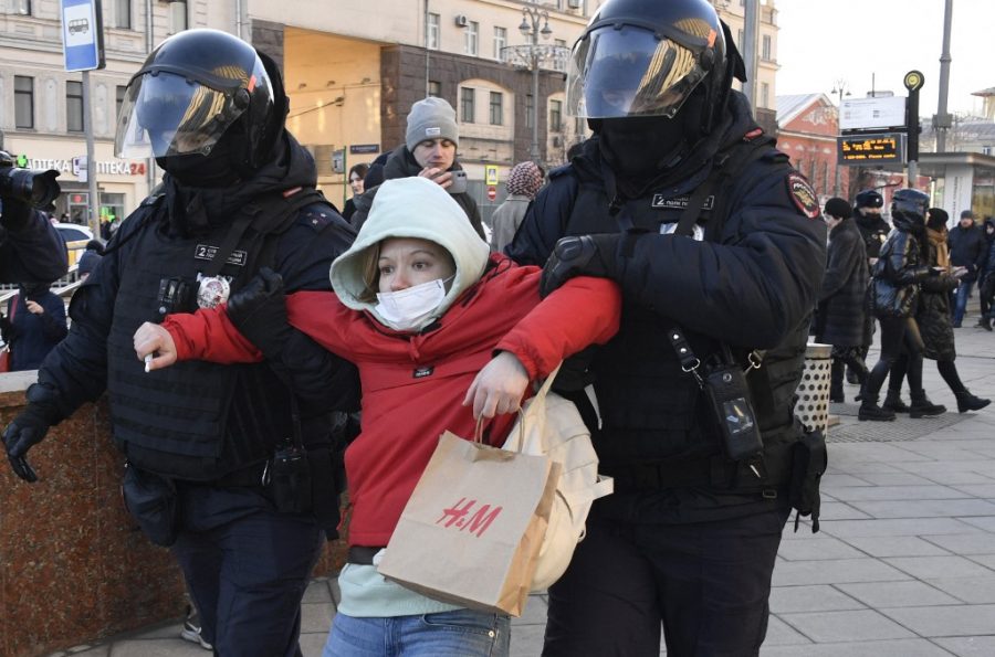 Pročitajte više o članku U antiratnim protestima u Rusiji 6440 uhapšenih