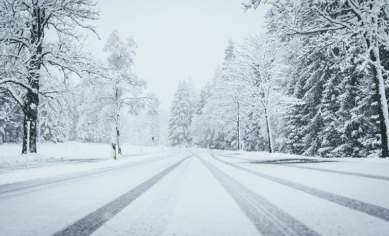 Pročitajte više o članku Jutros snijeg na cestama stvara probleme vozačima