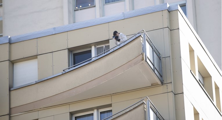 Pročitajte više o članku Peteročlana porodica u Švicarskoj skočila sa zgrade kad im je policija došla pred stan