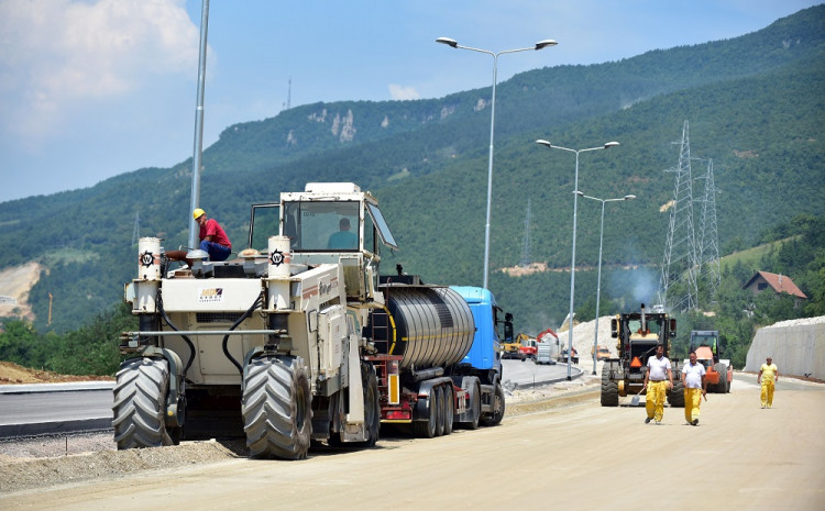 Pročitajte više o članku “Autoceste FBiH” sutra potpisuju ugovor: Kreće gradnja brze ceste Lašva – Nević Polje