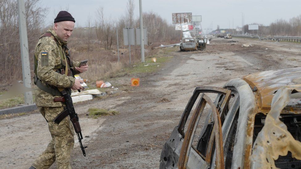 Pročitajte više o članku Rat u Ukrajini: Jezivi dokazi ukazuju na ratne zločine na putu izvan Kijeva