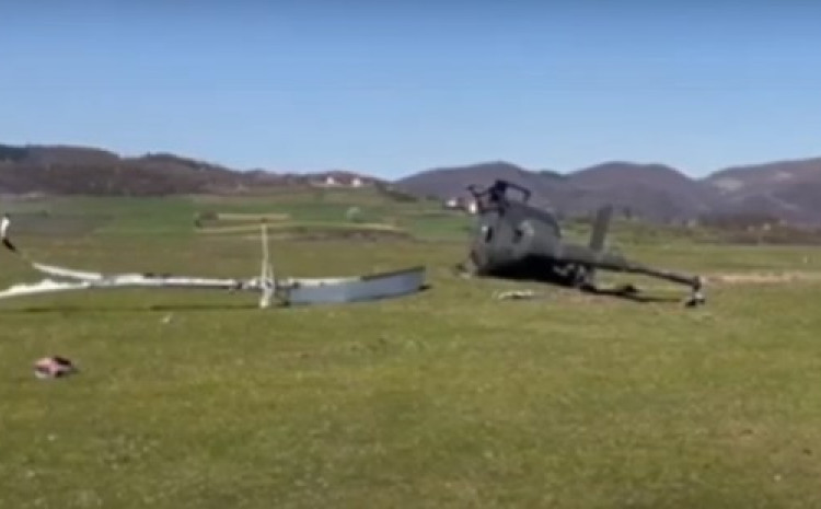 Pročitajte više o članku Objavljen video prevrnutog helikoptera Oružanih snaga BiH