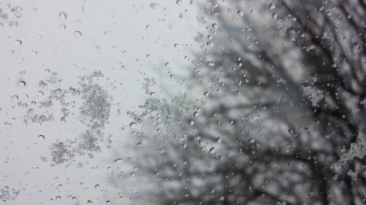 Pročitajte više o članku Jutros u BiH pretežno oblačno sa slabim snijegom i kišom, razvedravanje krajem dana
