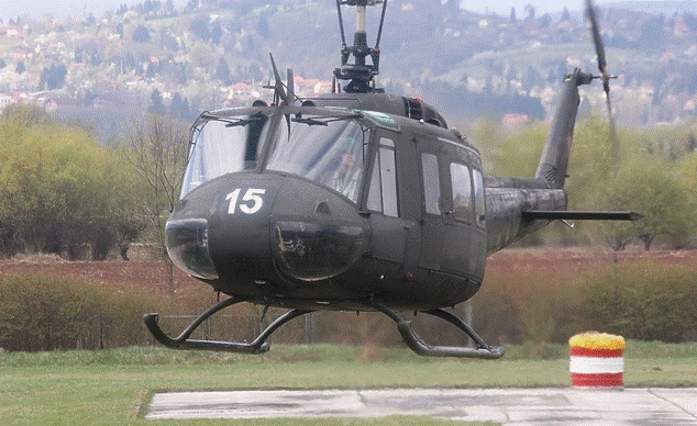 Pročitajte više o članku Prevrnuo se helikopter Oružanih snaga BiH kod Visokog